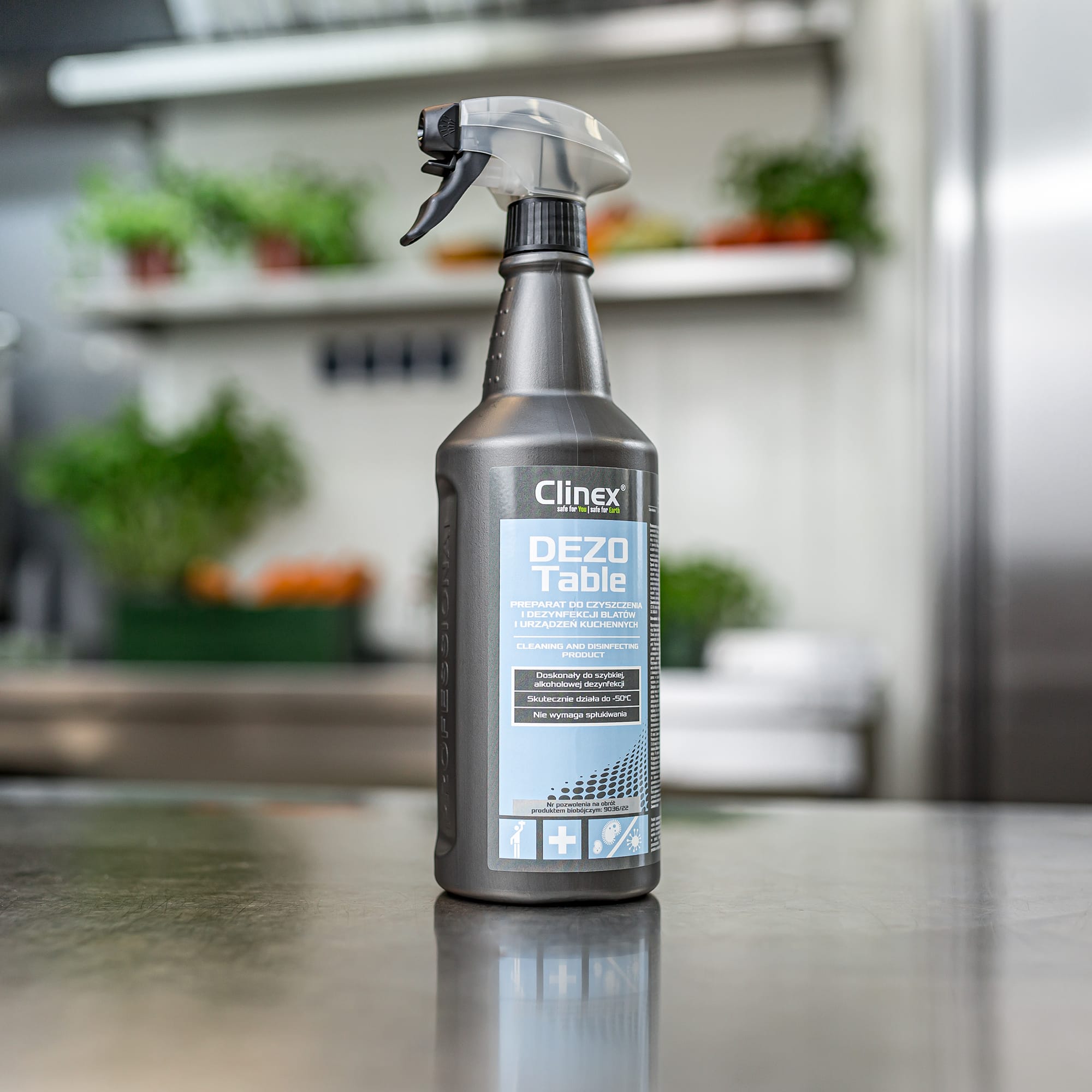 Clinex DEZOTable - Valymo ir dezinfekavimo skystis